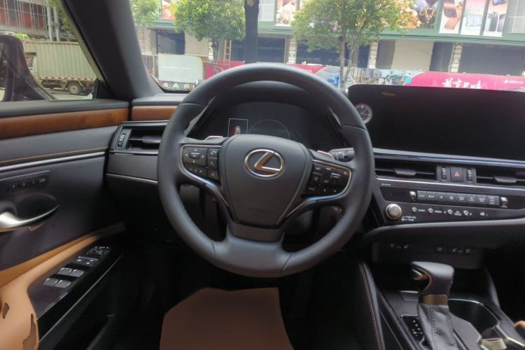 Used Lexus ES 2024 200 Premium Edition Steering Wheel