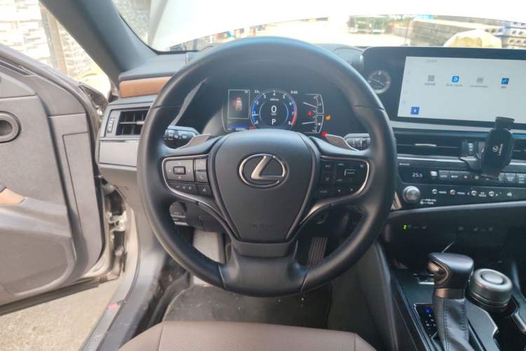 Used Lexus ES 2024 200 Premium Edition Steering Wheel