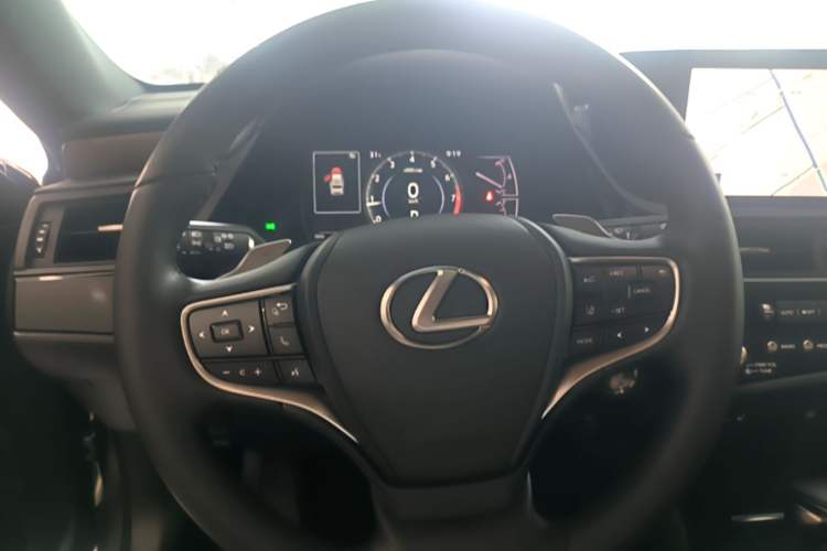 Used Lexus ES 2024 200 Premium Edition Steering Wheel