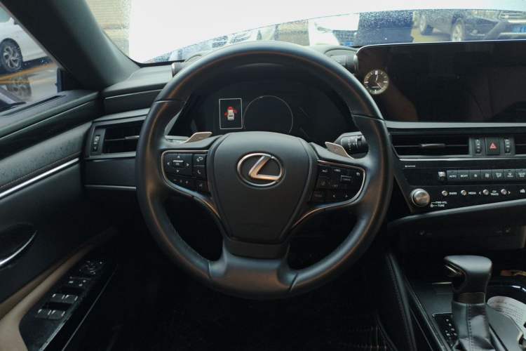 Used Lexus ES 2024 200 Premium Edition Steering Wheel