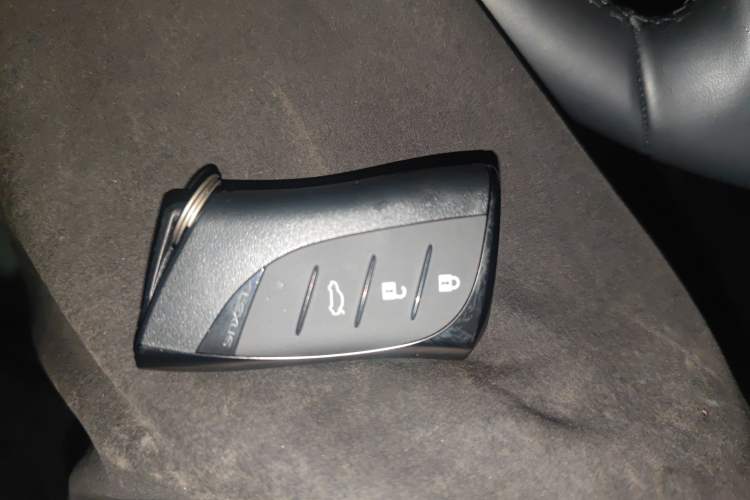 Used Lexus ES 2024 200 Premium Edition Vehicle Key