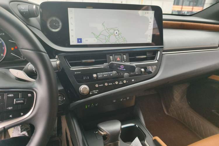 Used Lexus ES 2024 200 Premium Edition Audio And AC Panel