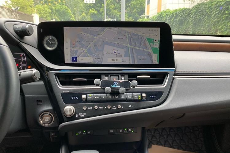 Used Lexus ES 2024 200 Premium Edition Audio And AC Panel