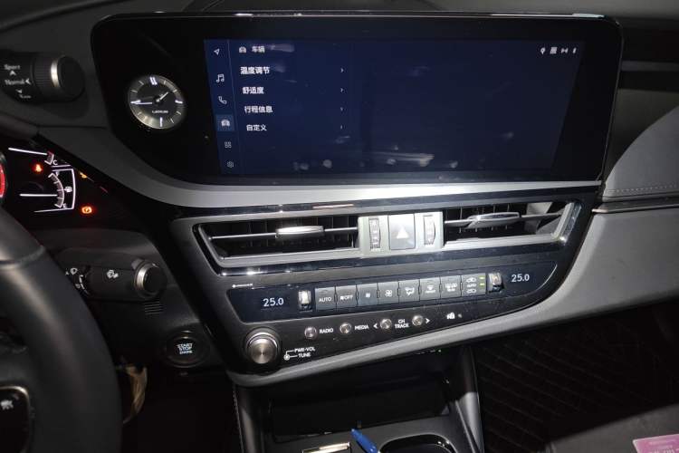 Used Lexus ES 2024 200 Premium Edition Audio And AC Panel
