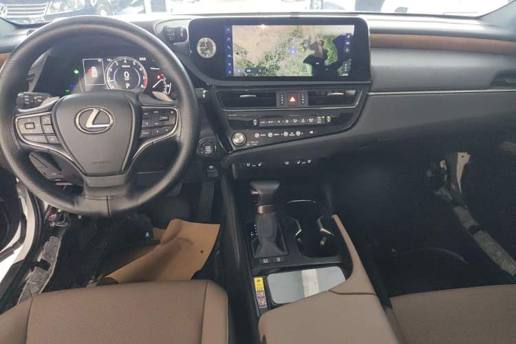 Used Lexus ES 2024 200 Premium Edition Audio And AC Panel
