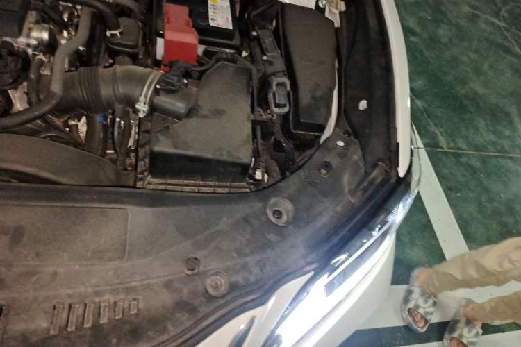 Used Lexus ES 2024 200 Premium Edition Engine Bay Left