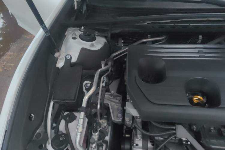Used Lexus ES 2024 200 Premium Edition Engine Bay Right