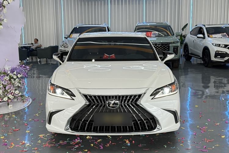 Used Lexus ES 2024 200 Premium Edition Exterior 1