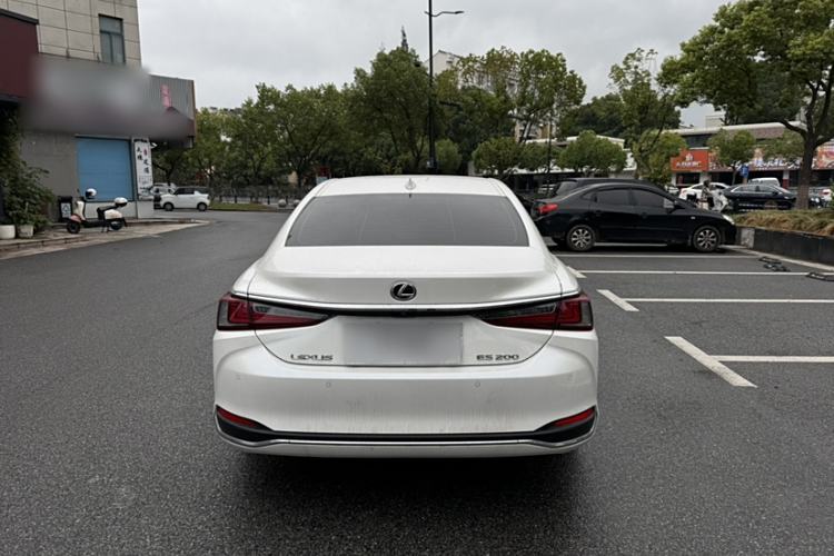 Used Lexus ES 2024 200 Premium Edition Exterior 2
