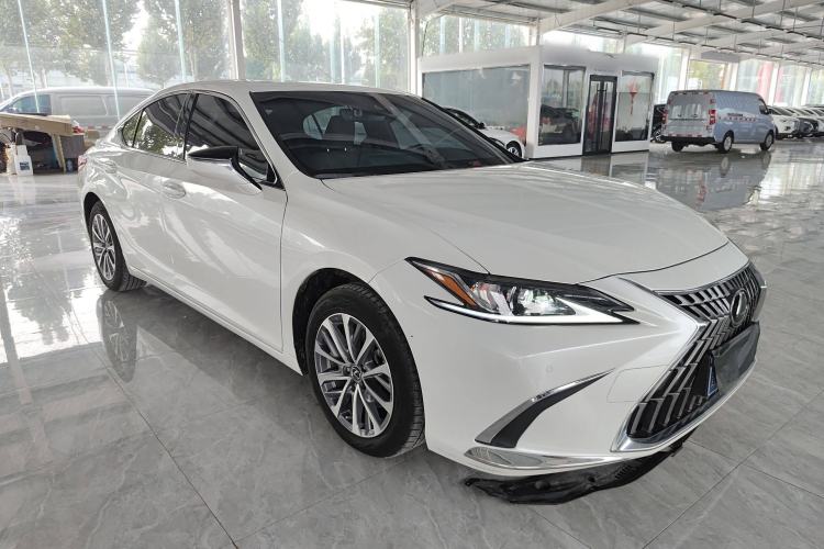 Used Lexus ES 2024 200 Premium Edition Exterior 2