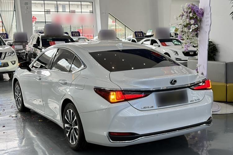 Used Lexus ES 2024 200 Premium Edition Exterior 3