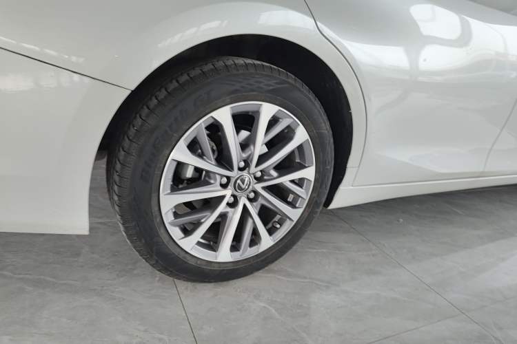 Used Lexus ES 2024 200 Premium Edition Exterior 8