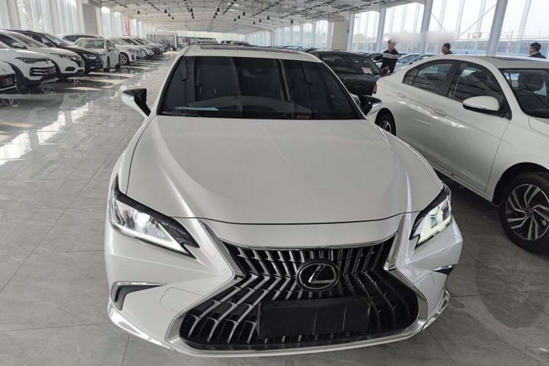 Used Lexus ES 2024 200 Premium Edition Front