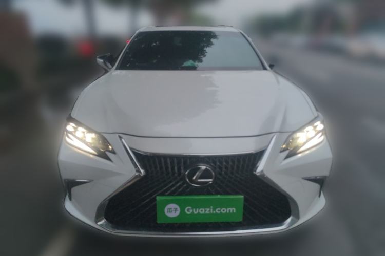 Used Lexus ES 2024 200 Premium Edition Front