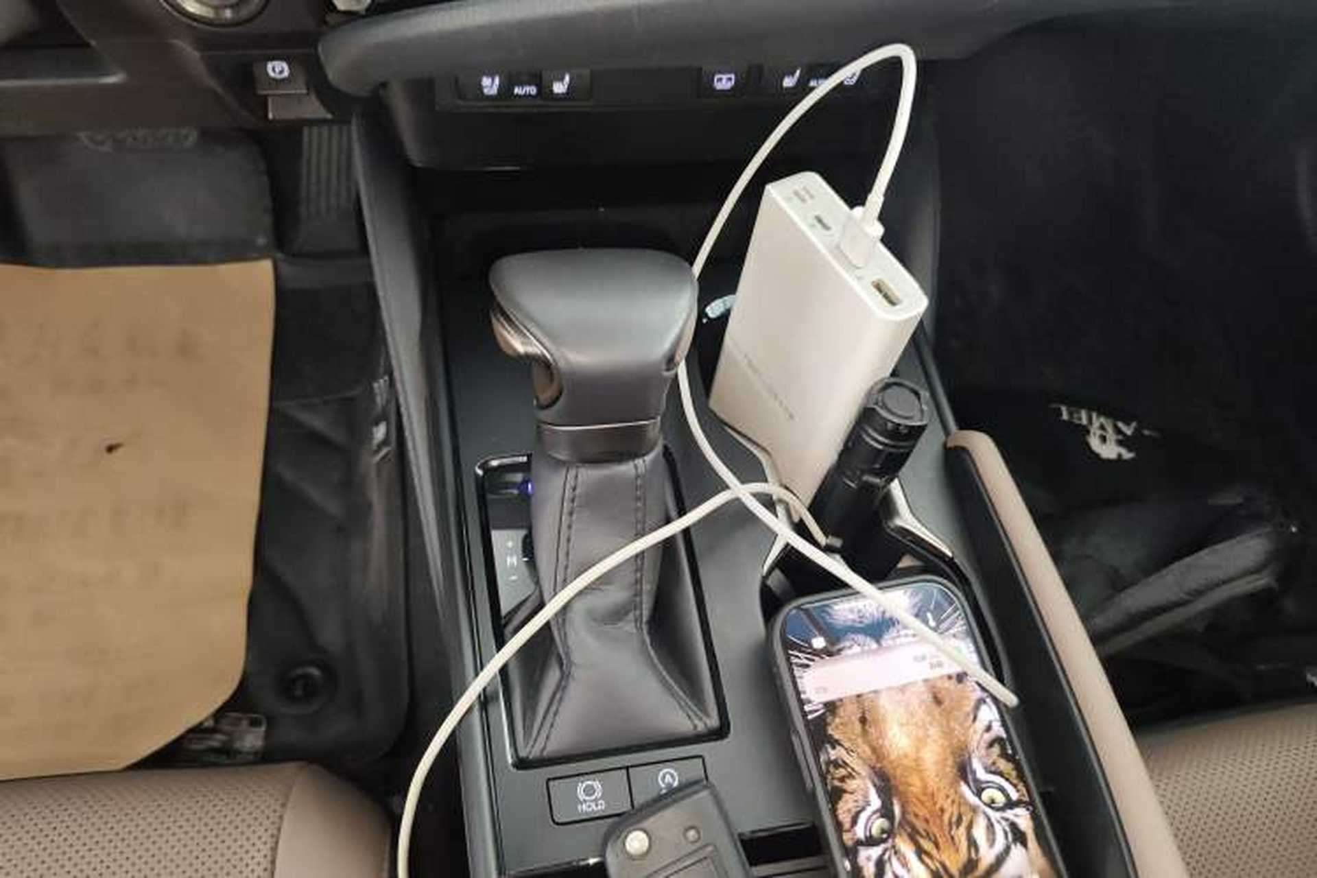 Used Lexus ES 2024 200 Premium Edition Gear Lever