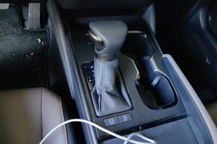 Used Lexus ES 2024 200 Premium Edition Gear Lever