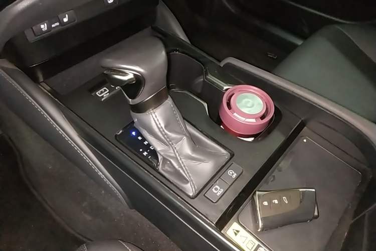 Used Lexus ES 2024 200 Premium Edition Gear Lever
