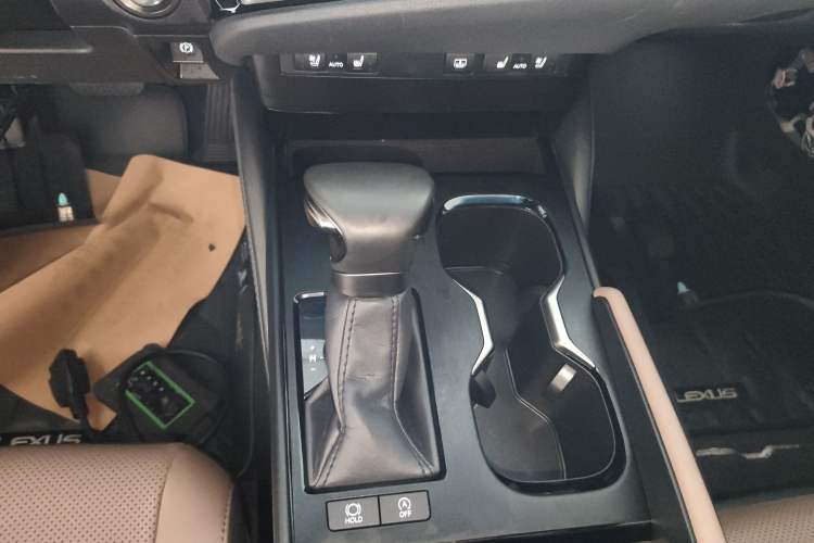Used Lexus ES 2024 200 Premium Edition Gear Lever