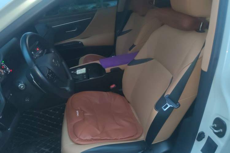 Used Lexus ES 2024 200 Premium Edition Left Front Seat