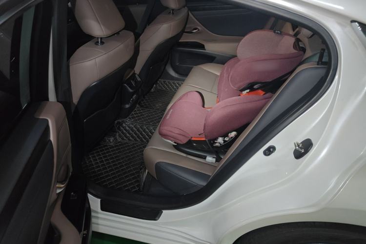Used Lexus ES 2024 200 Premium Edition Left Rear Seat