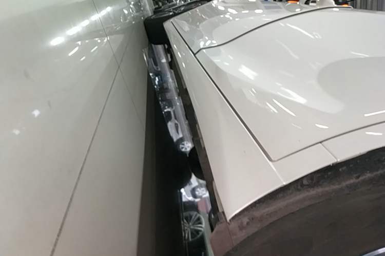 Used Lexus ES 2024 200 Premium Edition Left Side Sill