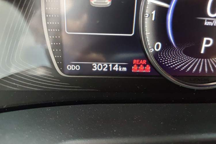 Used Lexus ES 2024 200 Premium Edition Odometer Close Up