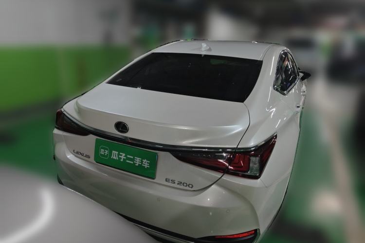 Used Lexus ES 2024 200 Premium Edition Rear