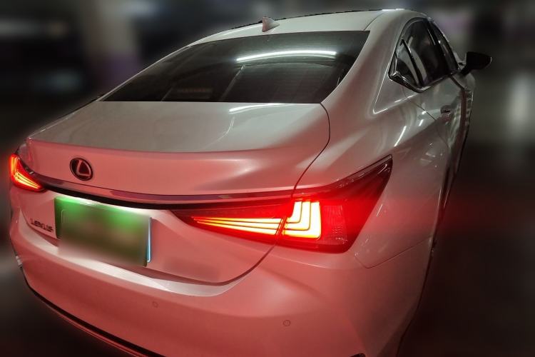 Used Lexus ES 2024 200 Premium Edition Rear
