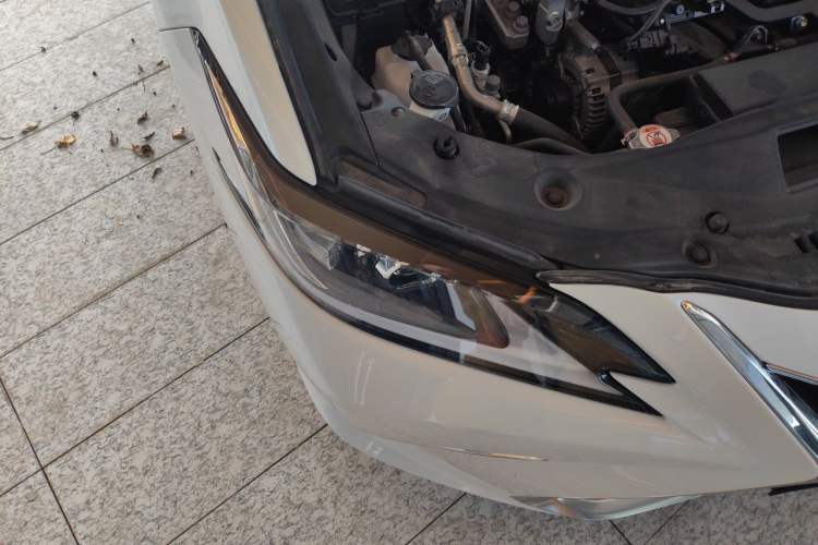Used Lexus ES 2024 200 Premium Edition Right Front Headlight