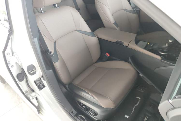 Used Lexus ES 2024 200 Premium Edition Right Front Seat