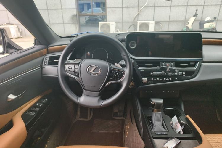 Used Lexus ES 2024 200 Premium Edition Steering Wheel