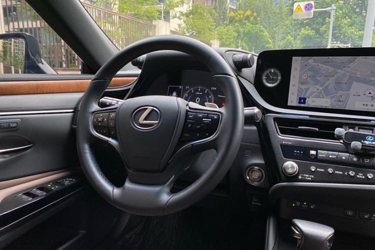 Used Lexus ES 2024 200 Premium Edition Steering Wheel