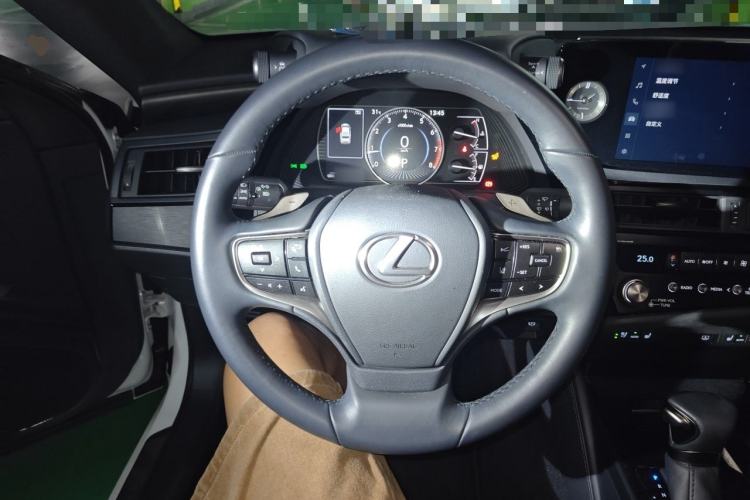 Used Lexus ES 2024 200 Premium Edition Steering Wheel