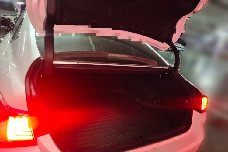 Used Lexus ES 2024 200 Premium Edition Trunk