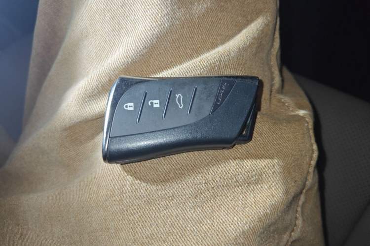 Used Lexus ES 2024 200 Premium Edition Vehicle Key
