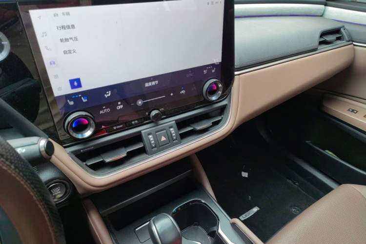 Used Lexus ES 2025 200 Premium Edition Audio And AC Panel