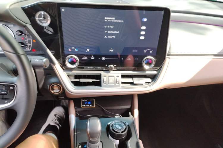 Used Lexus ES 2025 200 Premium Edition Audio And AC Panel
