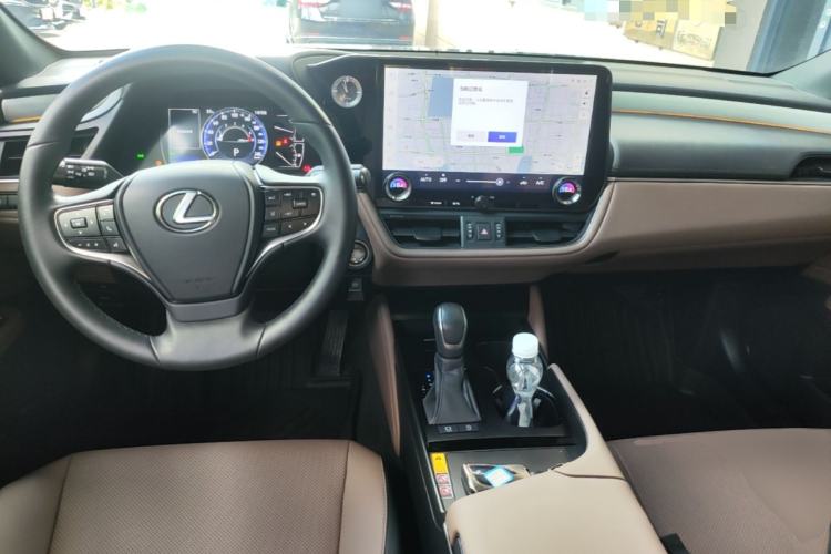 Used Lexus ES 2025 200 Premium Edition Center Console