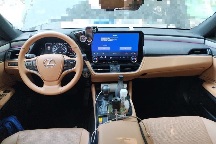 Used Lexus ES 2025 200 Premium Edition Center Console