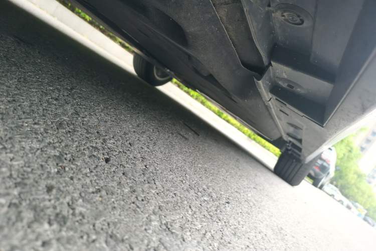 Used Lexus ES 2025 200 Premium Edition Chassis Front Left