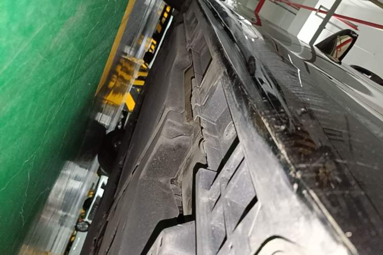 Used Lexus ES 2025 200 Premium Edition Chassis Rear Left