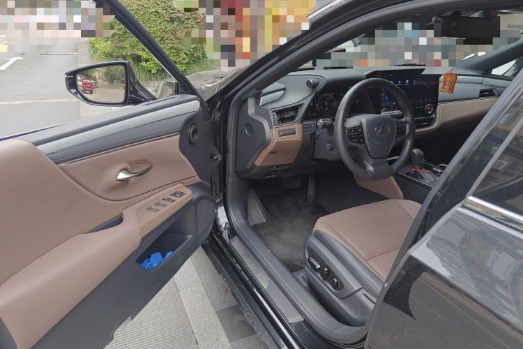 Used Lexus ES 2025 200 Premium Edition Driver Seat