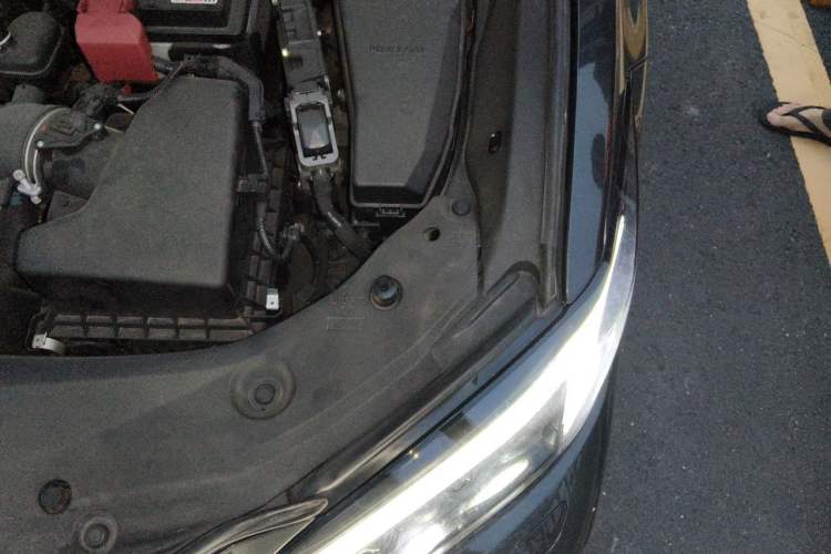 Used Lexus ES 2025 200 Premium Edition Engine Bay Left