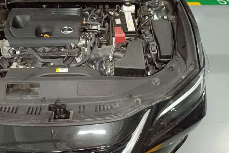 Used Lexus ES 2025 200 Premium Edition Engine Bay Left