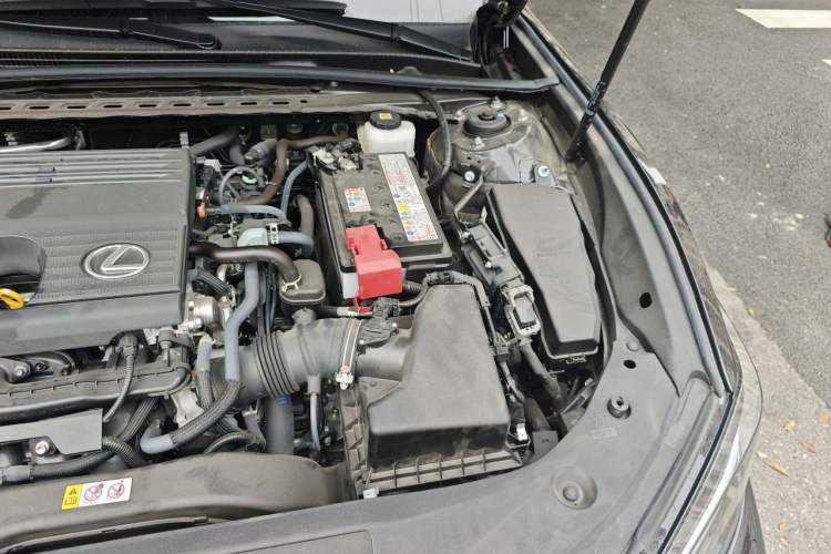 Used Lexus ES 2025 200 Premium Edition Engine Bay Left