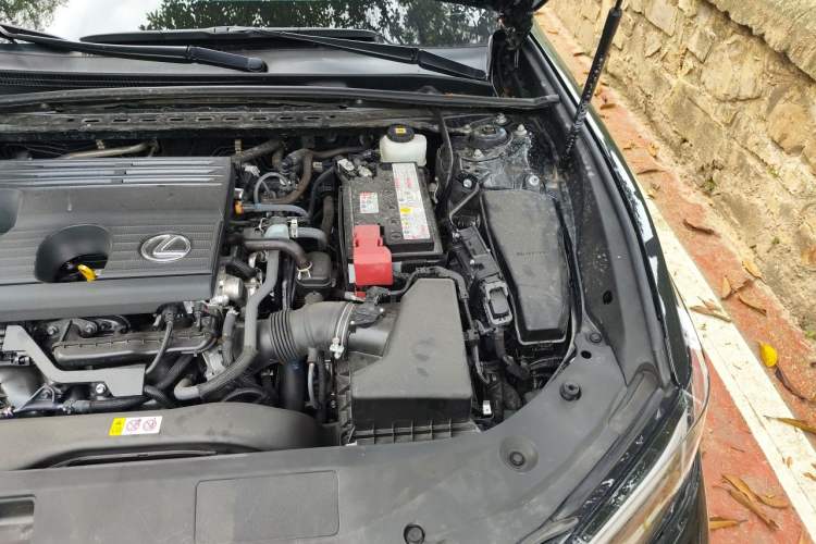 Used Lexus ES 2025 200 Premium Edition Engine Bay Left