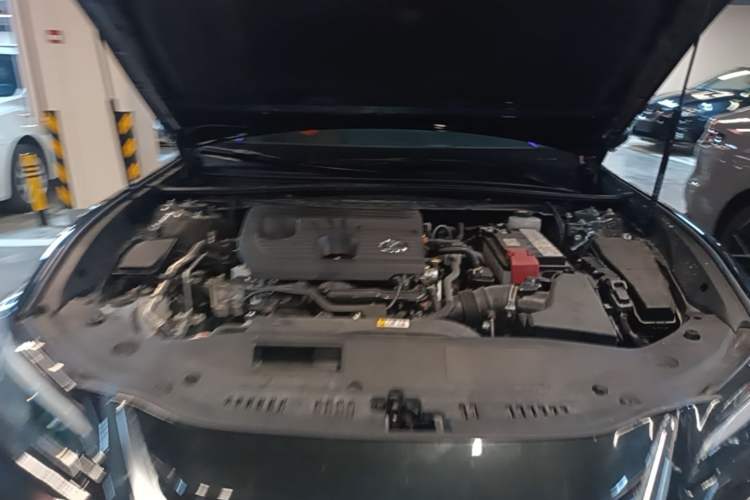 Used Lexus ES 2025 200 Premium Edition Engine Bay