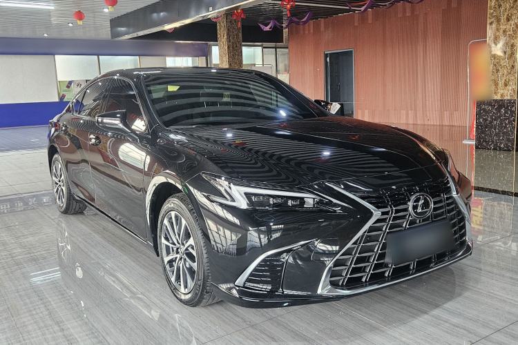 Used Lexus ES 2025 200 Premium Edition Exterior 2