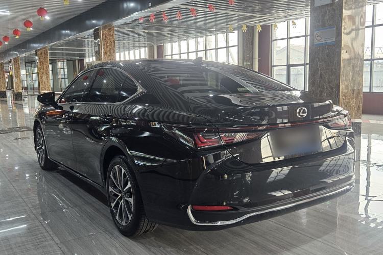 Used Lexus ES 2025 200 Premium Edition Exterior 3