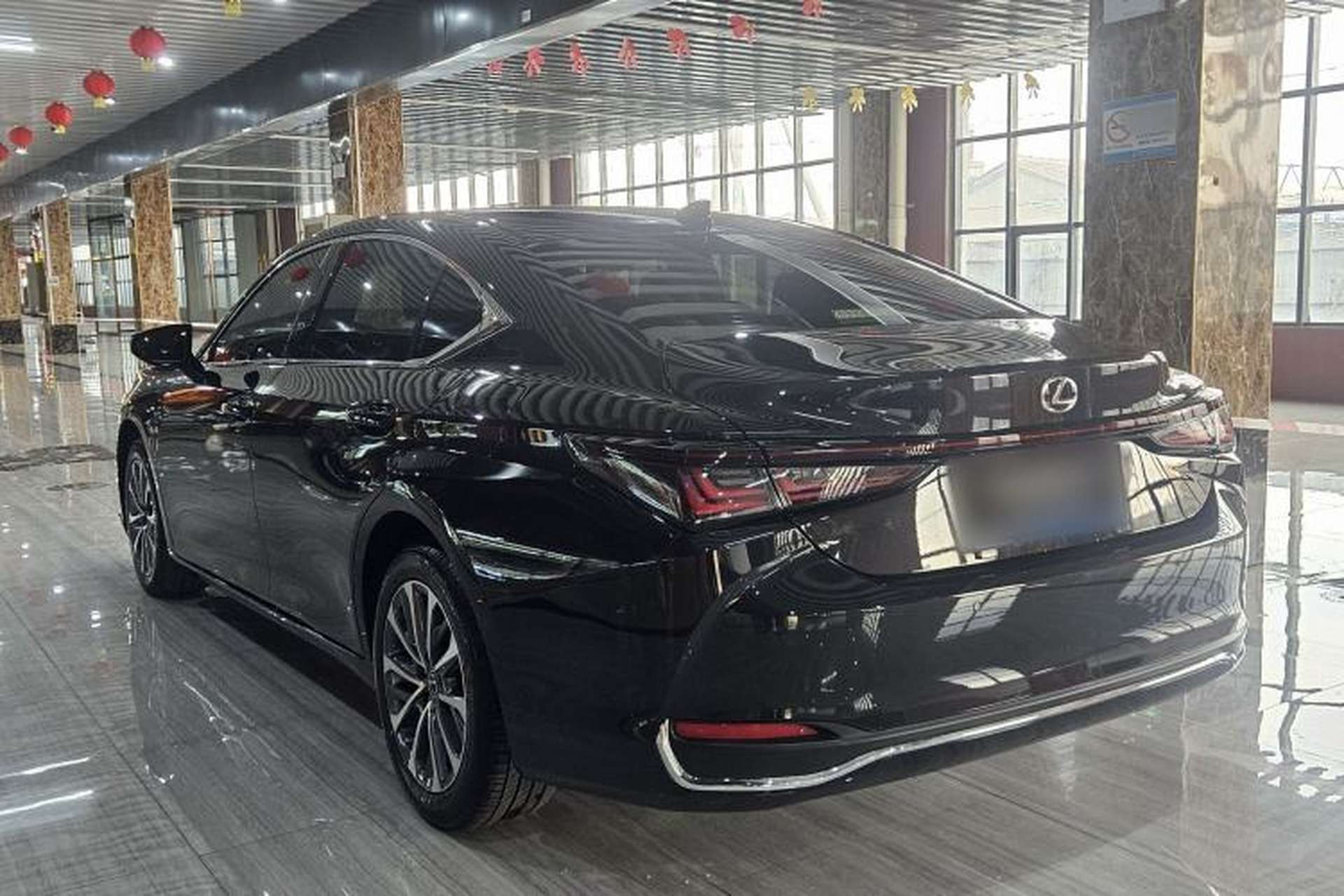 Used Lexus ES 2025 200 Premium Edition Exterior 3